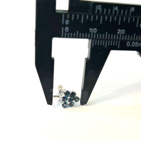 NIB genuine blue sapphires 925 sterling silver stud earrings Septemberbirthstone - Picture 12 of 13